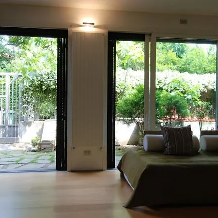 Termopili Halldis Apartment Apartment